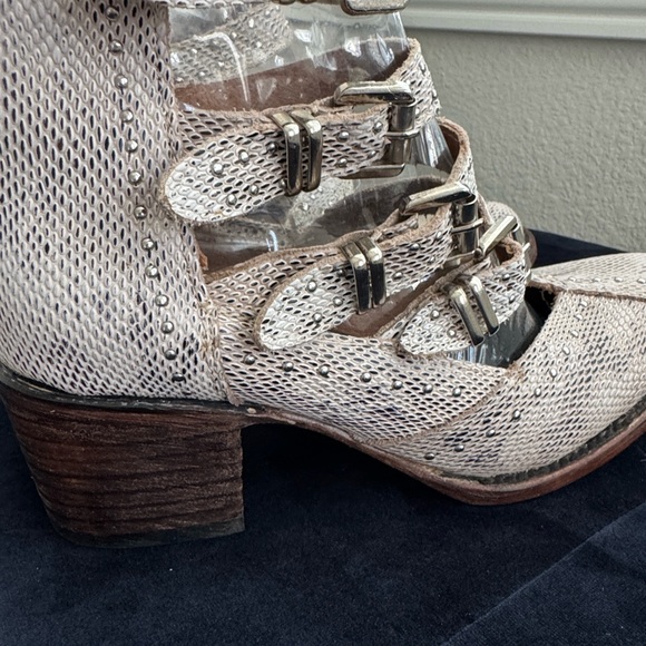 Freebird by Steven Felicity Snakeskin Pilar Ankle Booties Shoes - Picture 5 of 11
